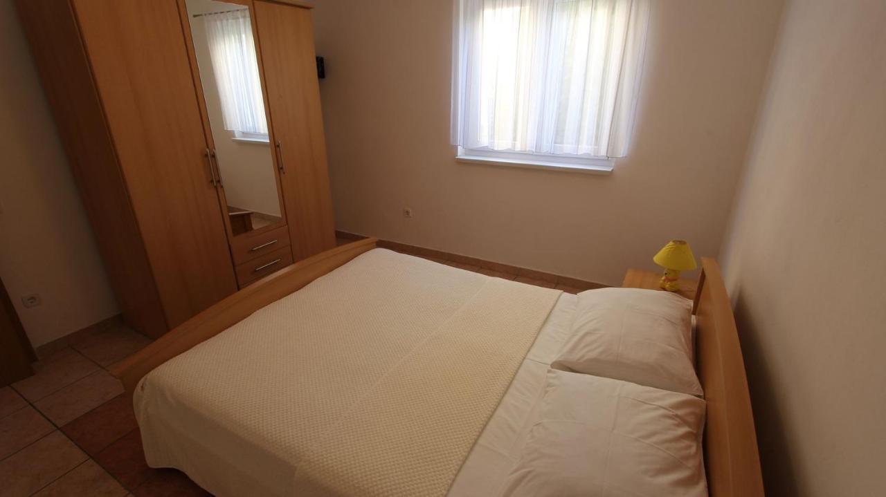Apartments Grahovac Malinska Eksteriør bilde